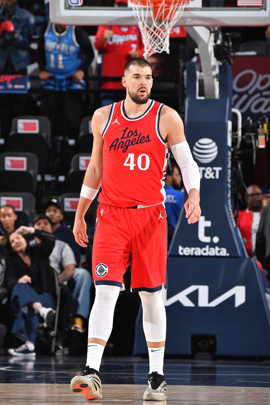 AG真人百家乐-美媒：祖巴茨成快船中流砥柱 他的崛起挽救了球队的内线