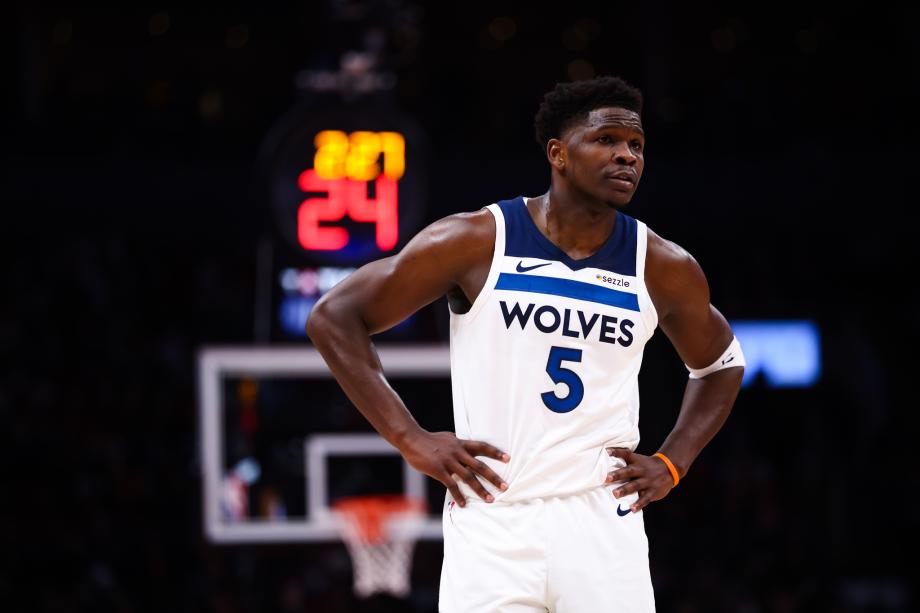 AG百家乐-NBA-爱德华兹30分 森林狼逆转战胜猛龙